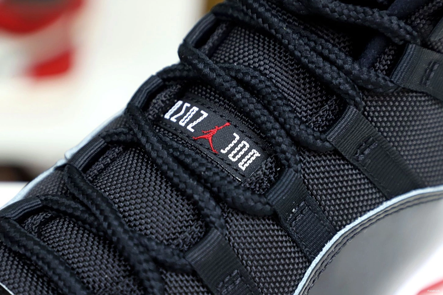 AIR 2019 'BRED' JORDAN RETRO 11 0120